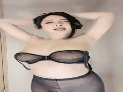 秀人网G奶女神瑞瑞帕丽斯等骚话连连爆乳诱惑秀