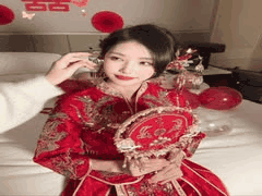 孕妇巨乳哺乳喂奶诱惑：丰满奶水喷涌的私密喂养秀