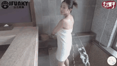 台湾温泉美女野外激战_浅浅汤女超尺度诱惑_热汤中狂野缠绵欲罢不能