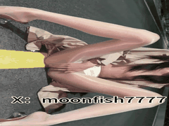 骚橙子Moonfish_无缝白丝户外露出自慰_丝袜尿尿超刺激172V合集