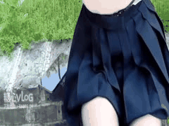 糖心小晚酱1v1户外挑战：JK学妹公园真空自插高潮喷水