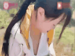 巨乳少女树林野战激情！大自然中的深入交流让人欲罢不能