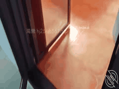 海角社区：善良小嫂子滑梯趴姿野战，车后挡视线激情升级