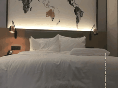 小宝寻花极品学生萝莉大胸水蜜桃般挺拔诱惑_潮吹群交高潮喷涌欲罢不能