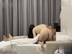 酒店狂欢_探花哥3000元约战邻家反差小骚妇_肥臀后入猛干床架摇晃到极限