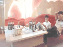 全网独家商K探花主播KTV淫乱：学生妹御姐白领歌厅狂欢