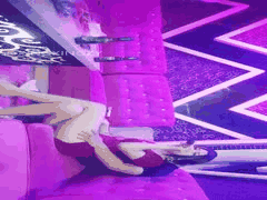 KTV探花主播淫乱狂欢：学生妹兼职御姐白领齐聚歌厅