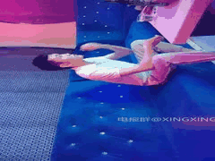 探花主播KTV歌厅淫乱狂欢：学生妹御姐白领齐聚