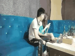 极品KTV探花：兼职学生妹白领的商K诱惑