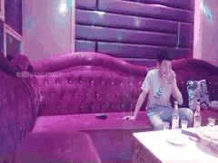 极品KTV探花：兼职学生妹白领的商K诱惑