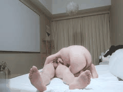 小胖探花酒店2000元约炮白嫩极品外围小姐姐