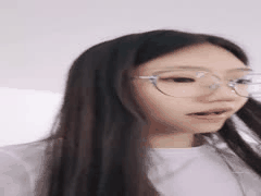 清纯眼镜妹激情多场舌吻口交 被猛抱倒挂金钩无套猛干