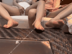 露老师课堂诱惑_学生们疯狂迷恋的私密课后激情