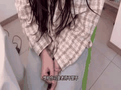 学校女教师出轨被抓！白虎嫩穴狂野抽插，高潮喷射汁水四溅