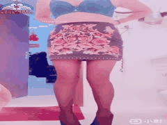 风骚熟女南宫的爱啤酒瓶自慰抠穴性爱福利