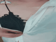 熟女丝袜高光诱惑：揉捏巨乳掰开骚穴特写，大肥唇饥渴欲滴