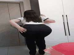 快手石门二姐丝袜高跟骚舞秀，肥臀熟女魅力不输年轻网红