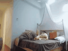 意外约炮高颜值巨乳少妇：前凸后翘白皙肌肤，大奶软绵绵诱惑，舔吸抽插极致快感