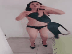 李老师私拍：极品熟女的妩媚多姿与销魂黑丝诱惑