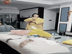 风骚熟女大嫂直播狂欢：双洞齐插道具骑乘自慰喷水高潮