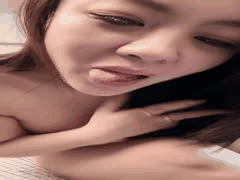 巨乳熟女思思姐姐全裸自慰直播秀，肥臀骚奶肉感爆棚