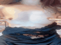 抖音极品冷白皮熟女少妇自慰福利：抠穴扣屁眼高潮诱惑