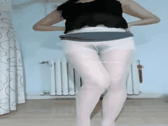 喜晴极品熟女丝袜肥臀扭腰诱惑金主，口罩掩不住风骚内心渴望激情碰撞