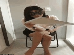 顶级熟女少妇浴室激情：长腿骚货深喉口技喷水狂顶，女上位尽显风骚母狗