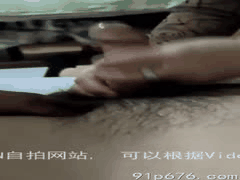 快餐店双飞两个老阿姨！塑料袋套鸡巴口爆，年轻人火爆轮插老逼，笑死人不偿命