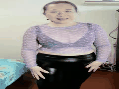 抖音单姐熟女福利：风骚丰臀巨乳情趣裸舞道具自慰