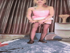 丝袜高跟熟女阿姨直播骚舞自慰！上帝视角赏逼撅臀撒尿，诱人熟味让人舔不停