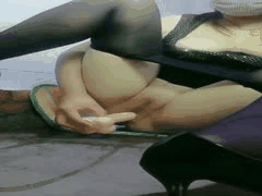 59岁黑丝熟女肥臀大奶自拍撒尿自慰！村里老光棍站操狂野一炮