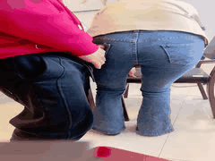 翘臀家政少妇上门打扫被勾引摸胸偷拍，最终撅臀站立无套猛插高潮