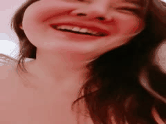 直播双飞丰满少妇！一姨妈期只能旁观另一个被大哥猛操，肥嫩大屁股怎能放过