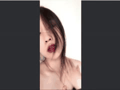 抖音辣妈留守少妇下海福利：性感肥臀自插假鸡巴太浪费，饥渴骚母狗渴望真大肉棒！