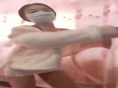 金儿付费定制：风骚大奶苗条熟女自慰诱惑，口罩下饥渴眼神妩媚难挡