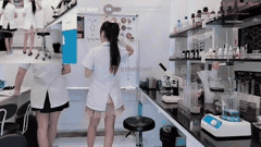 大学生实验室禁忌直播_上身实验下身狂撸_双视角自慰高潮太刺激