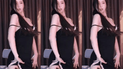 虎牙女神苏樱热舞PK多人赛_现役主播性感扭动身姿_撩人曲线让人欲火焚身