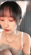 蜜桃酱诱惑大作战甜腻汁液滴落瞬间让你忍不住舔舐每一口极致快感