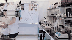 大学生实验室双视角直播_上做实验下自慰_刺激反差玩法超新鲜