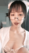蜜桃酱的甜蜜诱惑一舔就欲火焚身沉浸式快感让你上瘾