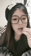 小鱼仔仔的甜美诱惑直播娇小身材火辣扭动让你心痒难耐欲罢不能