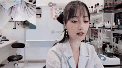 大学生实验室双视角直播_上面认真实验下面疯狂自慰_超刺激新鲜玩法_2