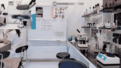 大学生实验室双视角直播_上面认真实验下面疯狂自慰_超刺激新鲜玩法_1