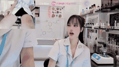 大学生实验室双视角直播_上面假装实验_下面疯狂自慰超刺激_2