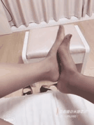 米娜老师丝袜足交合集_诱惑美腿玉足让丝足迷欲火焚身