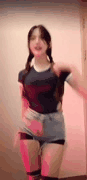 鬼鬼眼镜制服变装骚舞_诱人曲线扭动让人欲罢不能血脉喷张
