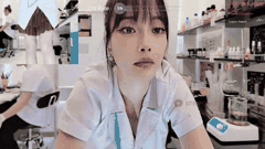 大学生实验室双视角直播_上假装实验下疯狂自慰_刺激到爆的新鲜玩法