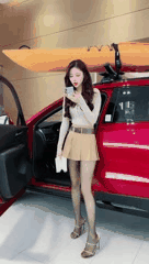 直播卖车现场美女主播闪现各种车型推荐_60