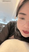 主播小妲己与悲伤小玉米巨乳群交4P激情探花体验